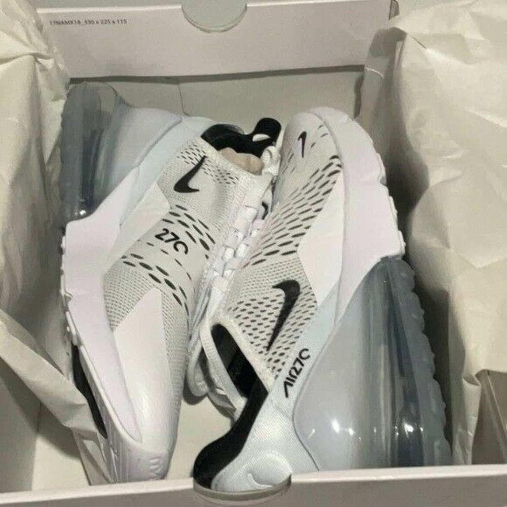 Woman’s Nike air max 270 black white running shoes size 8.5 us